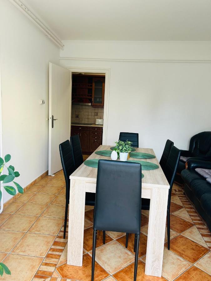 Eros Apartman Hajdúszoboszló Buitenkant foto